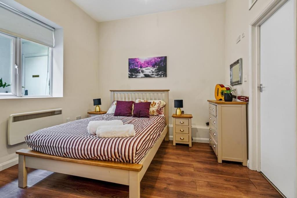 Two Bedroom With Patio Close To Hyde Park Ed4 London Eksteriør bilde